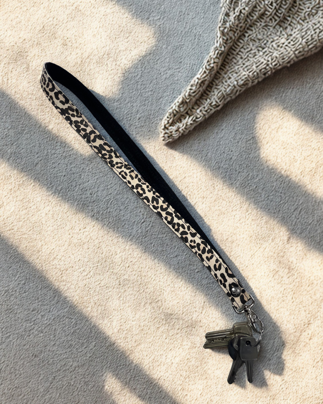 KEYCORD RUNNAWAY ( ALSO AVAILABLE IN OTHER COLORS OR PRINTS)