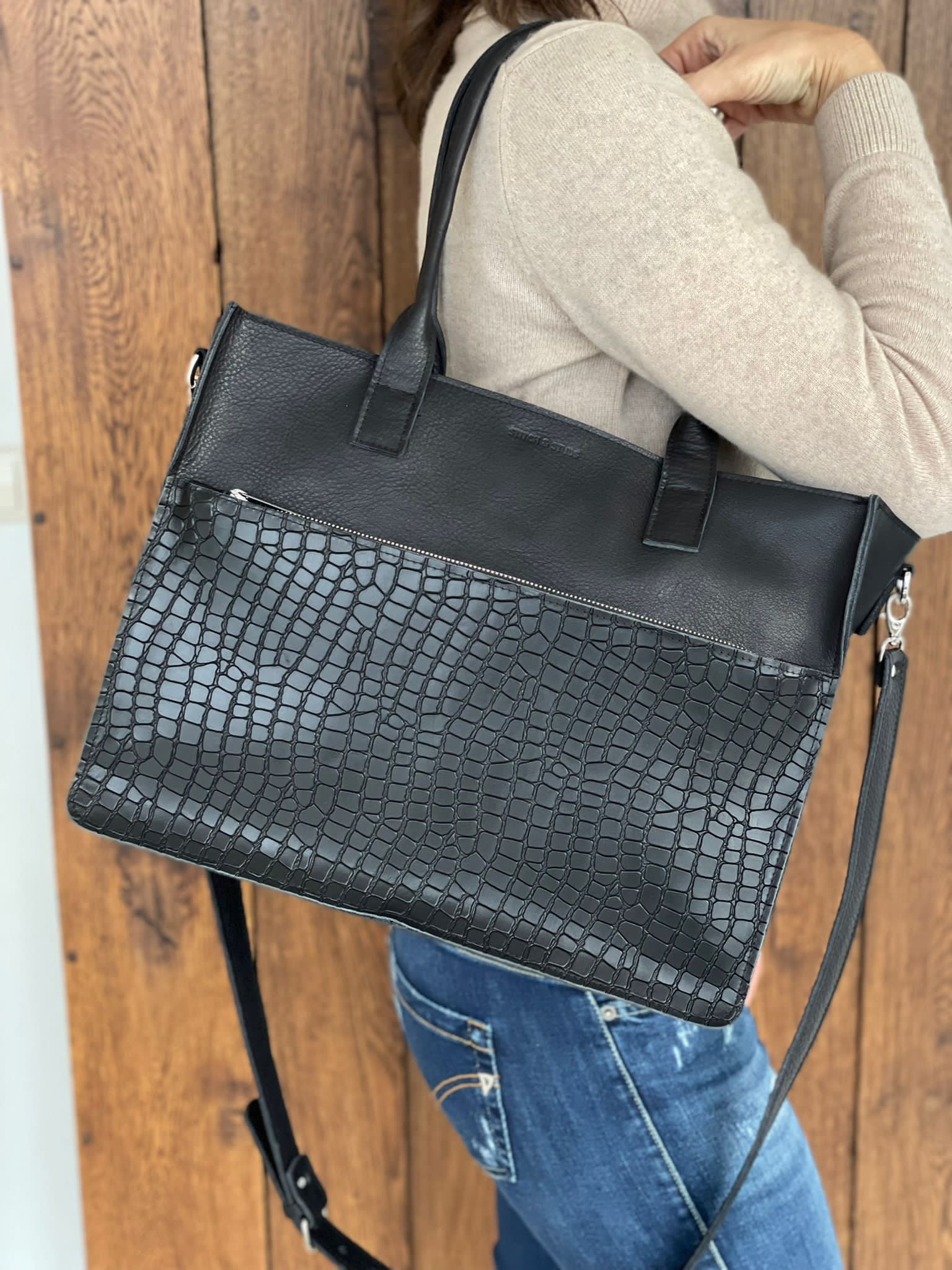 "Mommy/work/laptop bag" in black x Pebbles.( Also available in other colors or prints. - Image 17