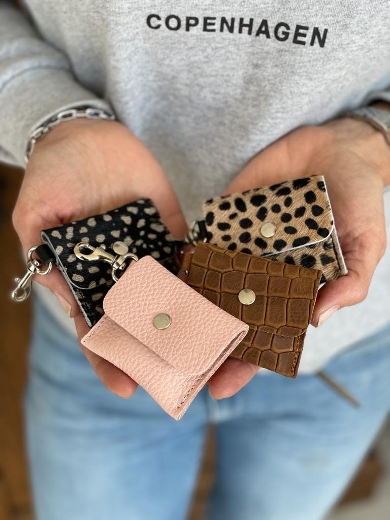 Mini keychain bag.( Also available in other colors or prints.) - Image 8