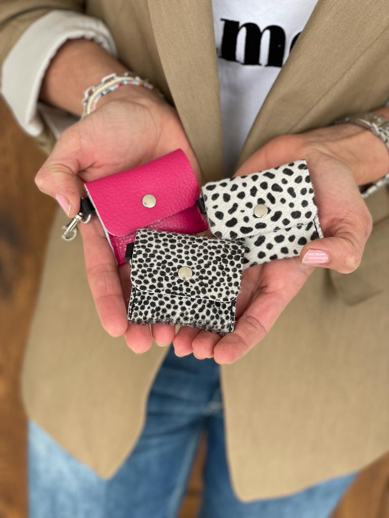 Mini keychain bag.( Also available in other colors or prints.) - Image 6