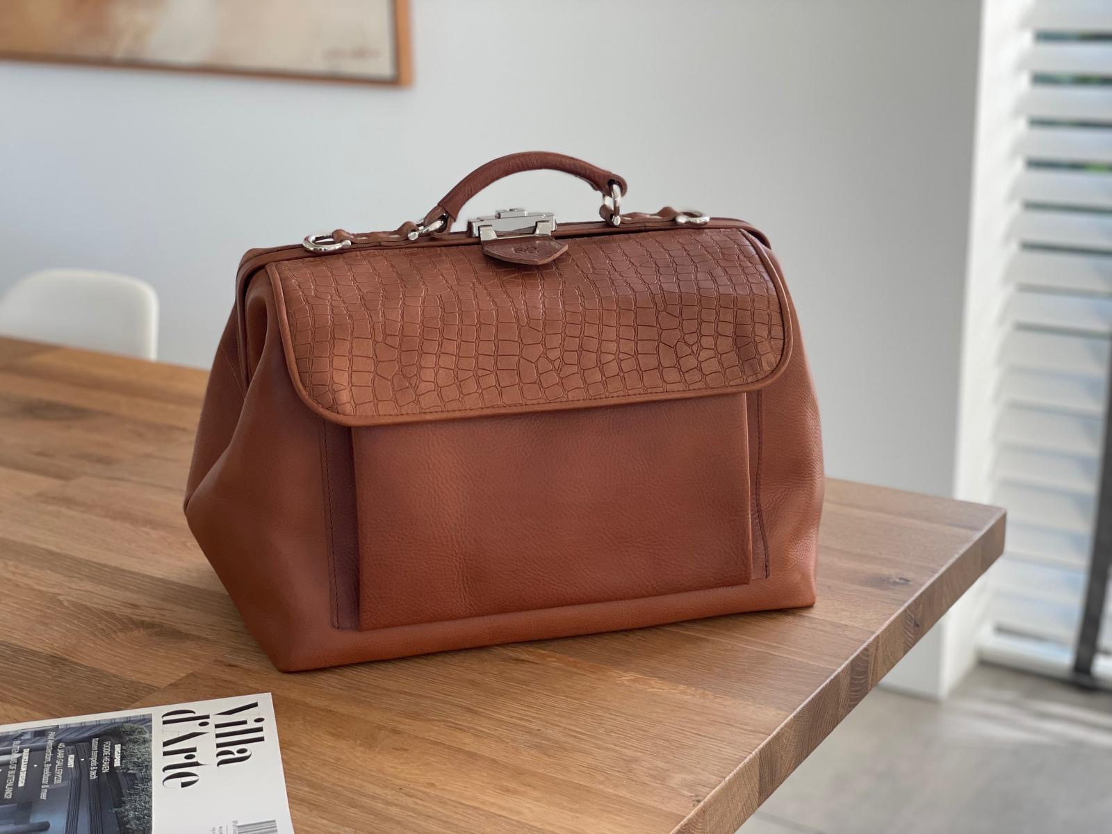 The "Remedy'' (with outer flap pocket.)