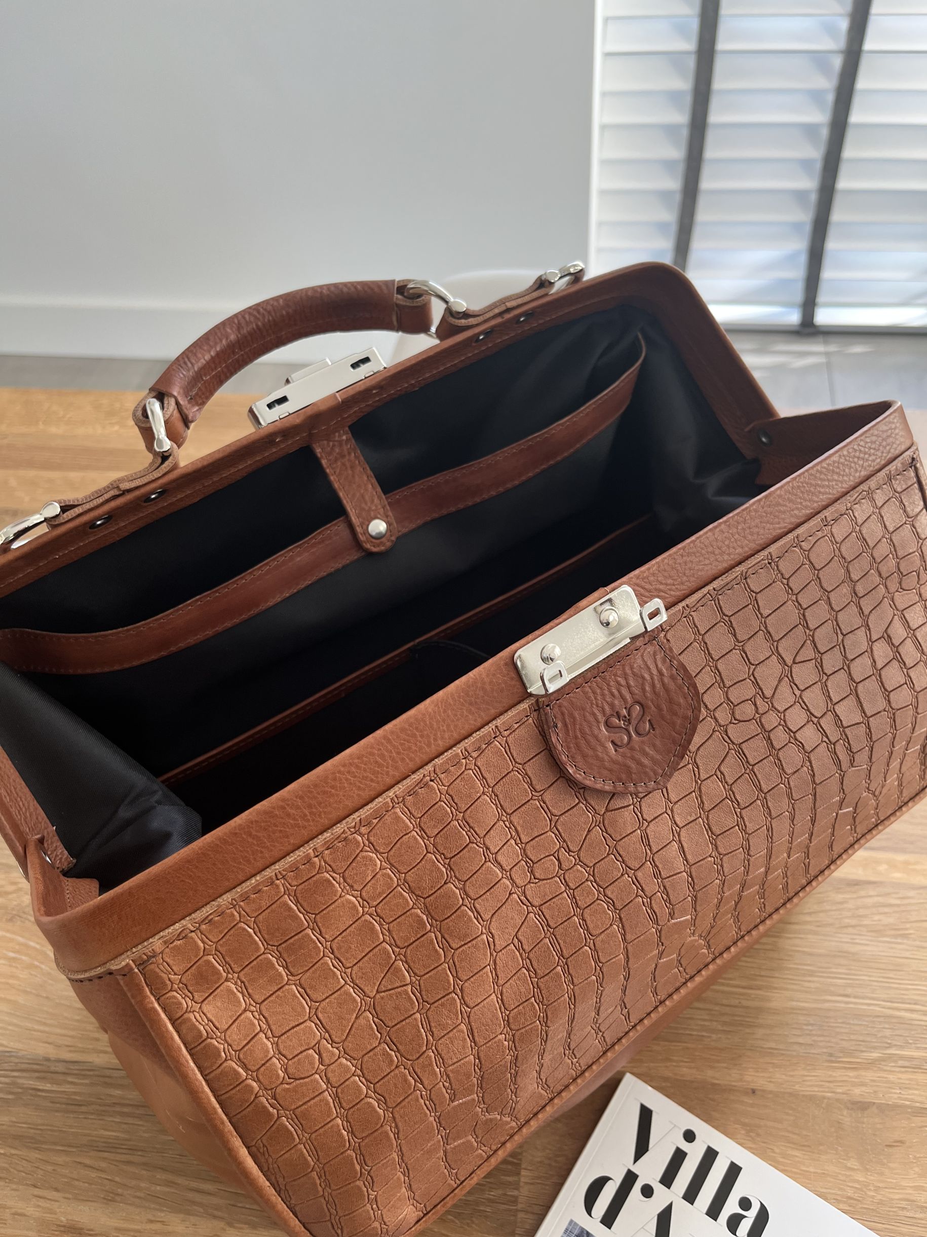 The "Remedy'' (with outer flap pocket.) - Image 7