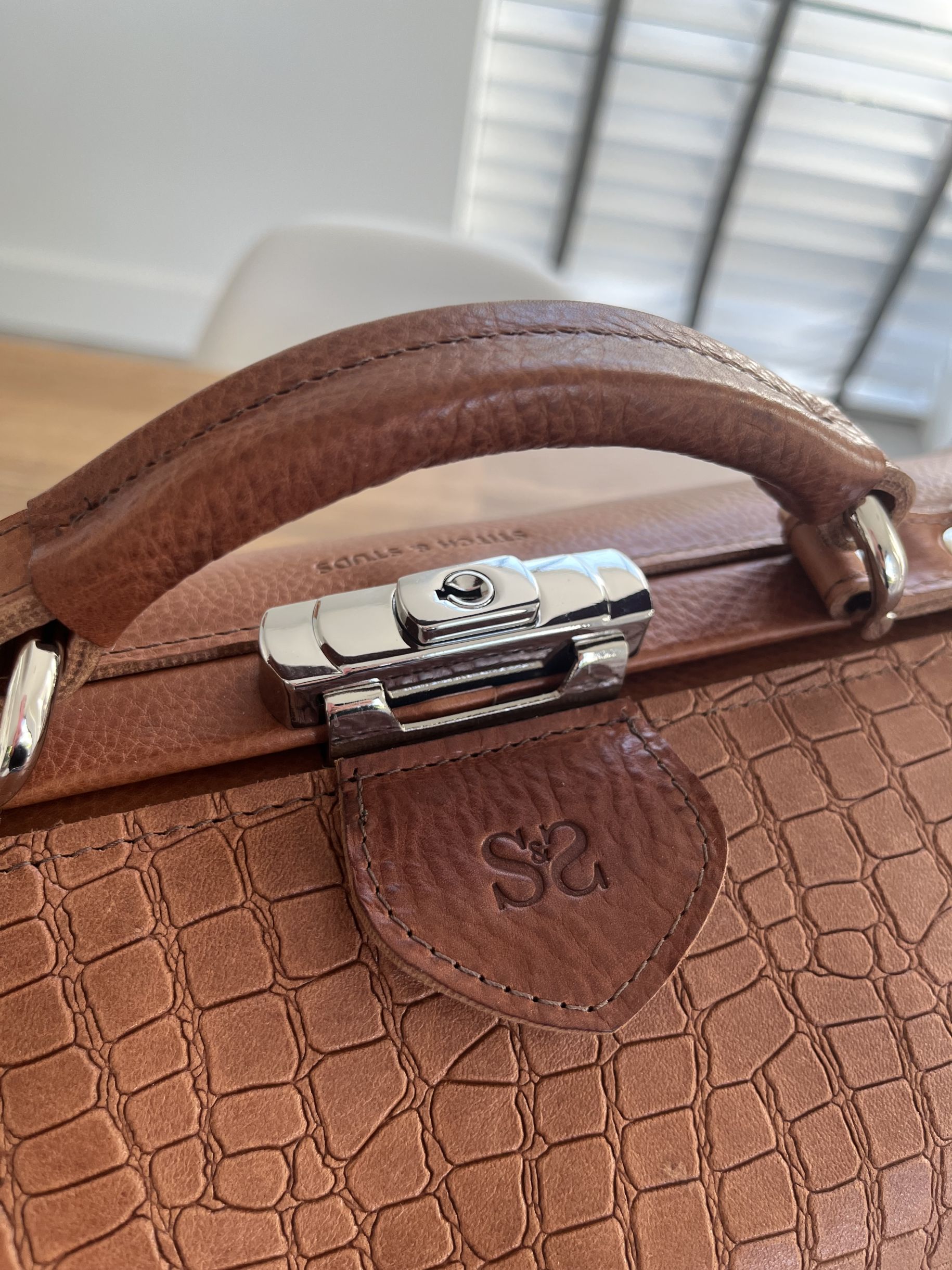 The "Remedy'' (with outer flap pocket.) - Image 4