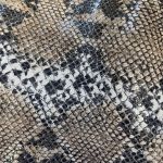 Snake black beige sand