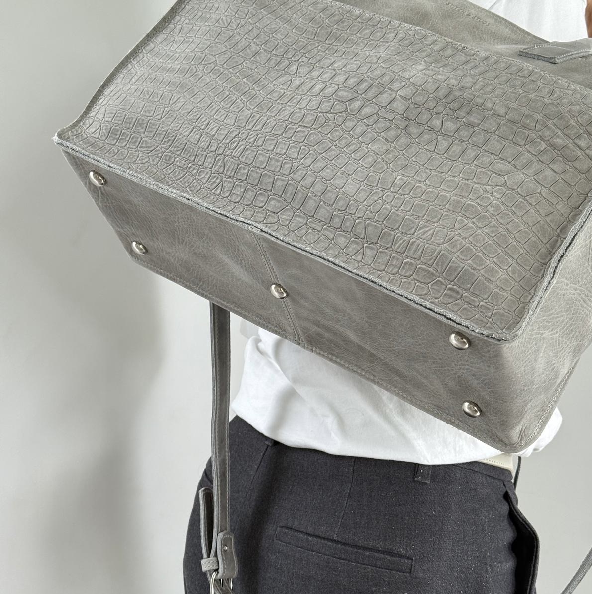 The "IT'' Bag.( Also available in other colors or prints.) - Image 14