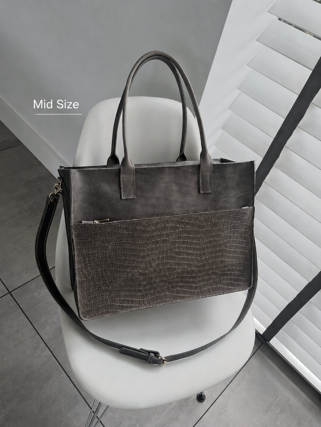 "Mommy/work/laptop bag" in black x Pebbles.( Also available in other colors or prints. - Image 9