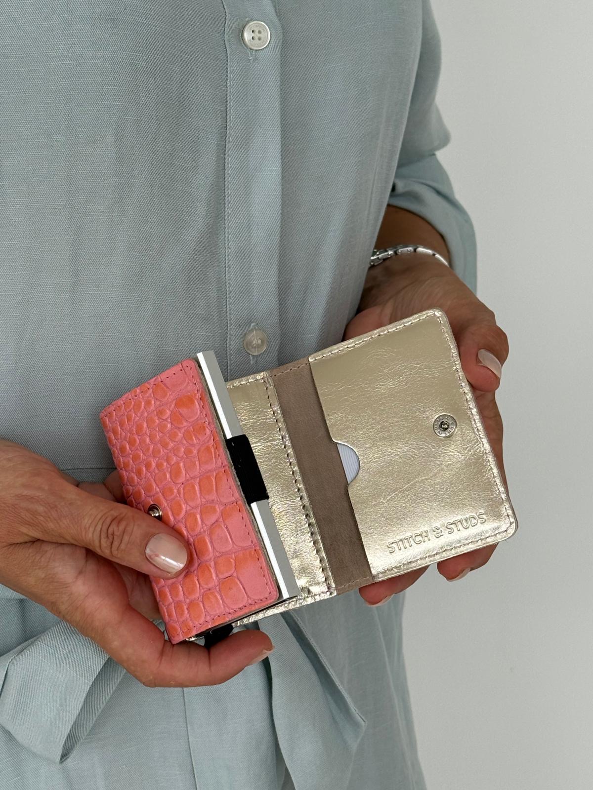 Hide & Seek (zipper) Croco Pink - Image 3